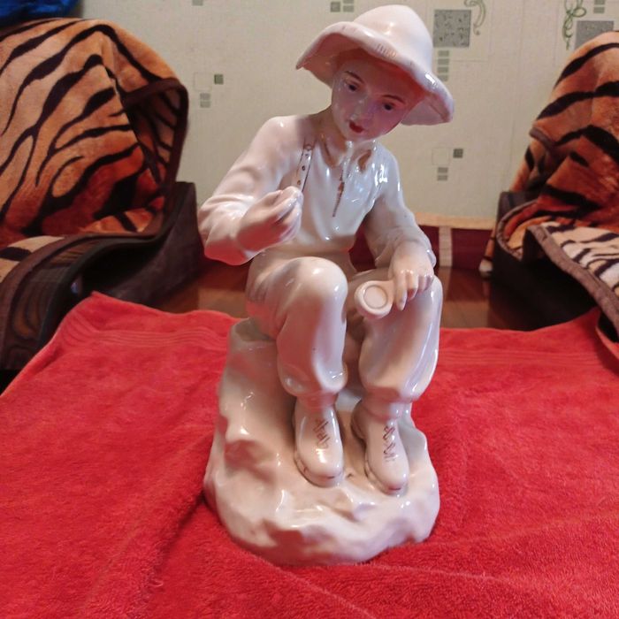 Статуэтка г. Чирчик, 1000,0 тыс.сум