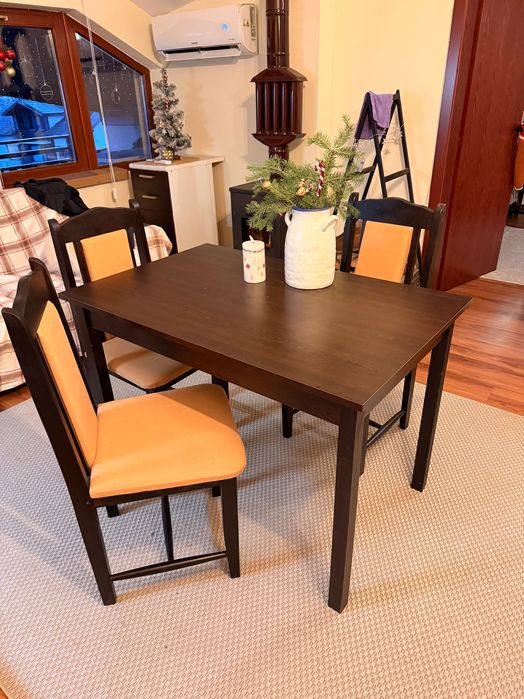 Комплект маса с 4 стола