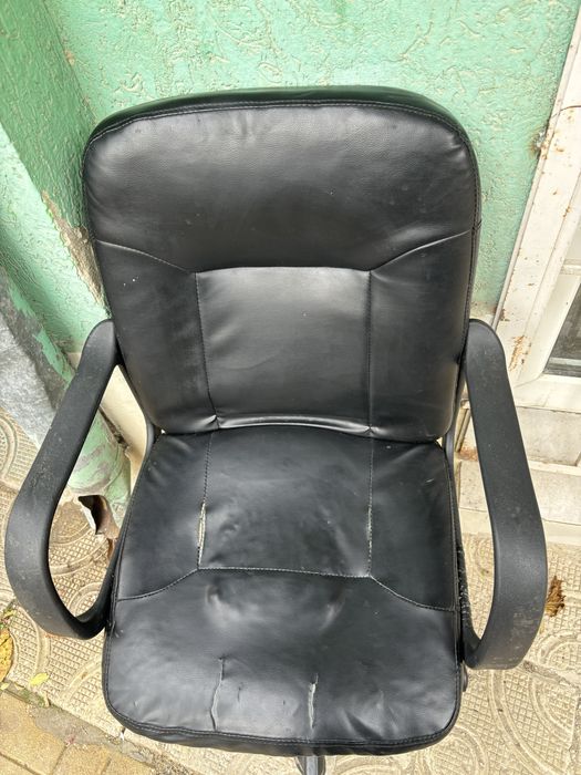 Стол на колелца