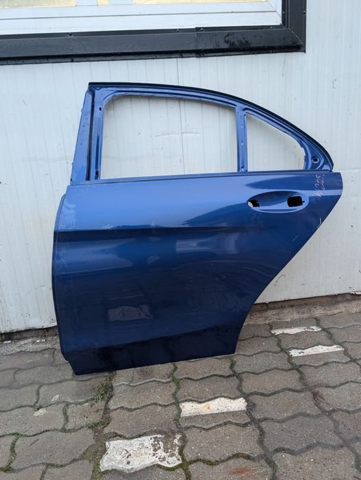 Задна лява врата за Мерцедес ц класа w205