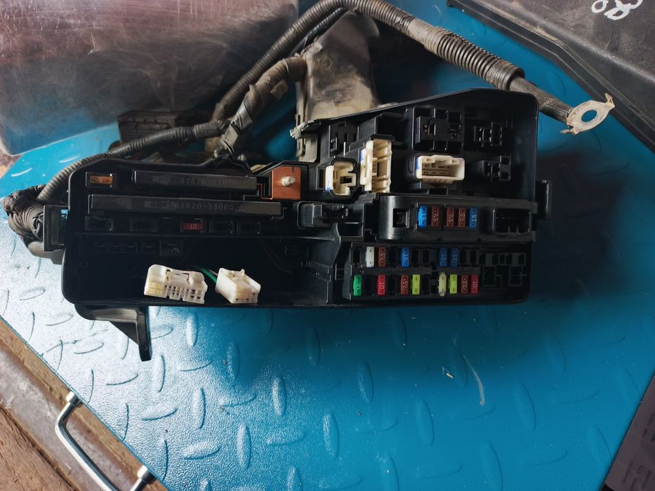Блок предохранителей Camry 50-55