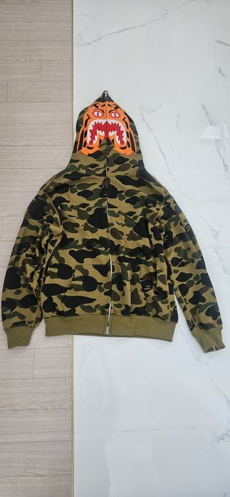 Bape tiger L размер кофта новая