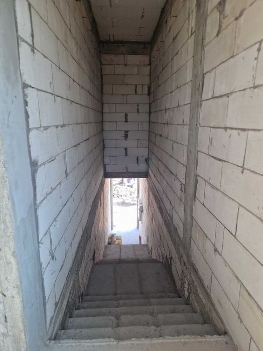 De inchiriat Cladire Noua P+1 in Centru Matca 600 mp, compartimentare flexibila la cerere, inchiriere integrala sau partiala, vitrina parcare trifazic