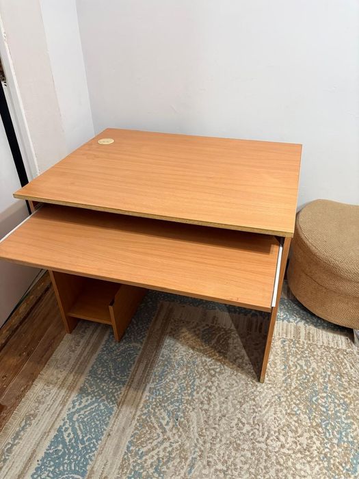 Компьютерный стол и Подставка для телевизора