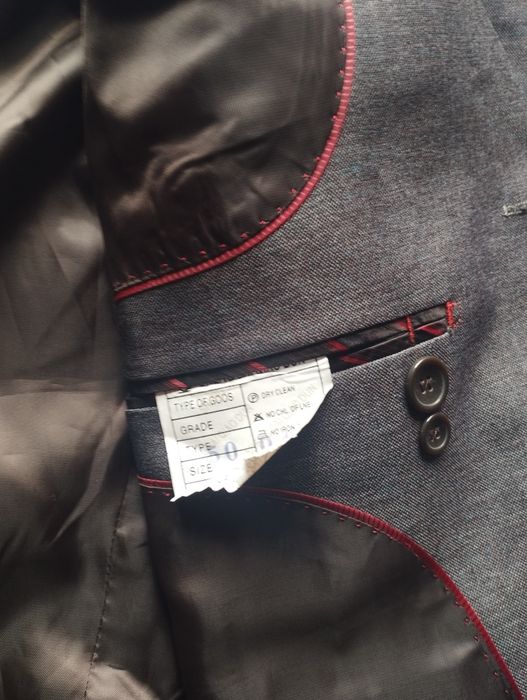 Костюм мужской тройка