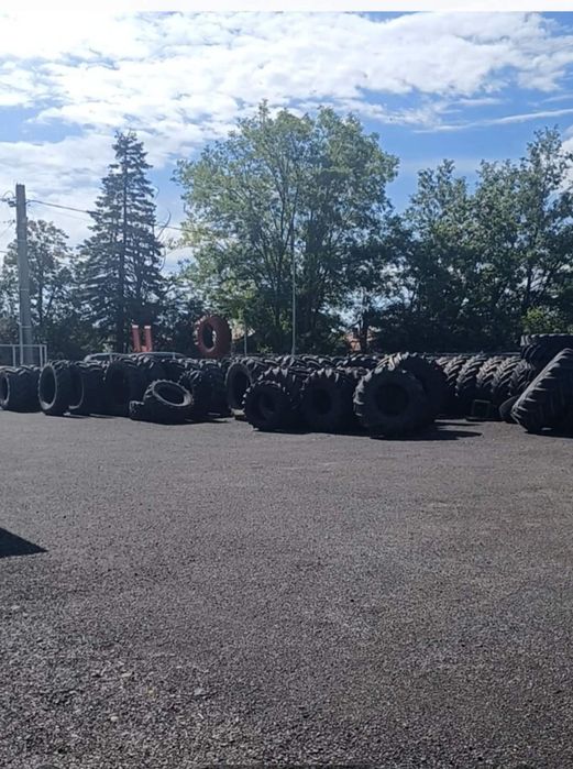 Гуми за трактори и комбайни