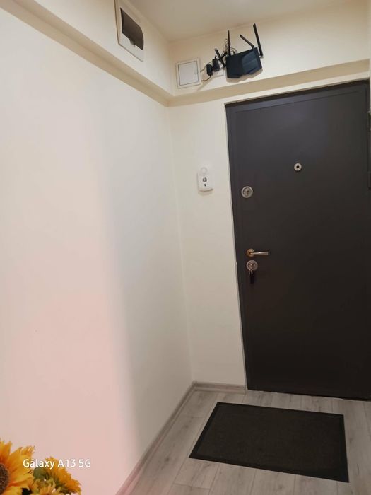 Vând apartament cu doua camere Vitrometan strada Alba Iulia