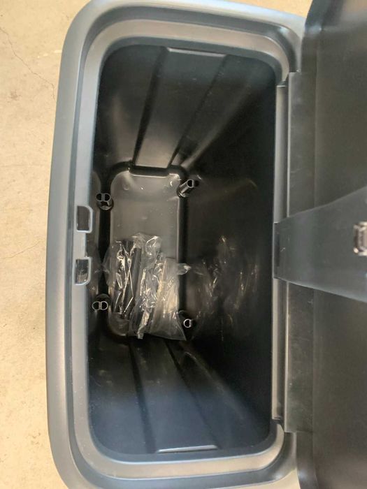 Кош за боклук Brabantia Touch Bin Hi, 60L, с транспорен дефект