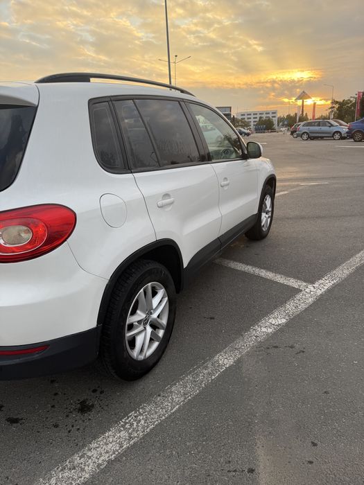 VOLKSWAGEN Tiguan 2011 — imagine 3