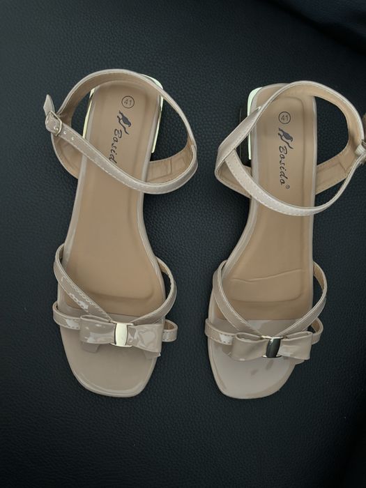 Дамски сандали с панделки