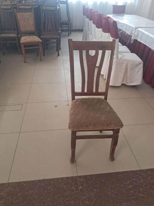 Стол стул сотилади