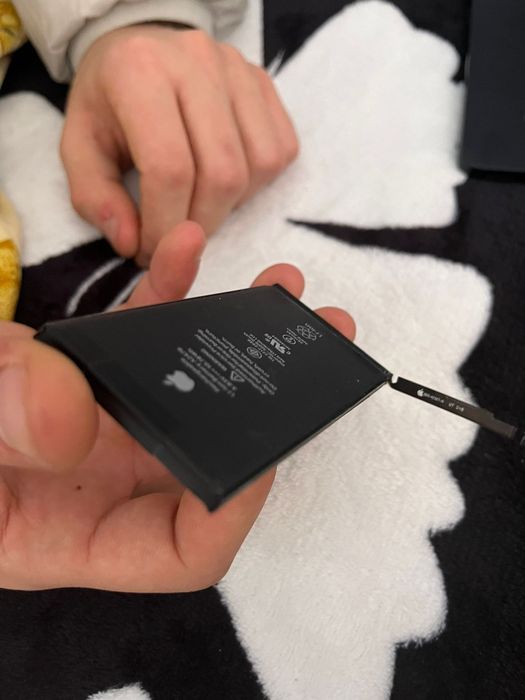 Baterie iPhone 13 – Stare foarte bună, 100%