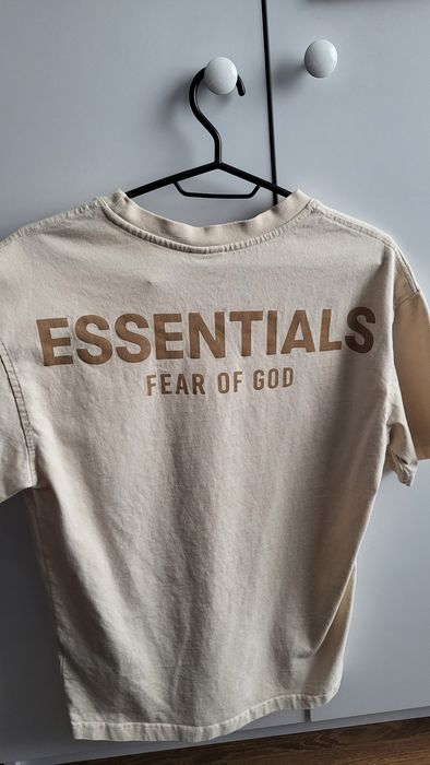 Tricou Essential nou