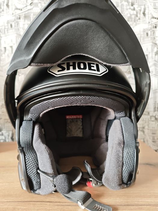 Shoei Neotec 2 размер М.
Каската е в отлично състояние.
Цена 300 Евро
Цена със Sena Srl 2 450 евро. 
Само Sena 150 евро