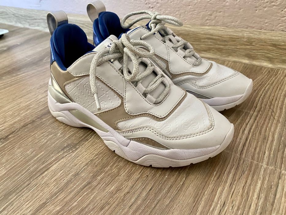 Оригинални маратонки Guess