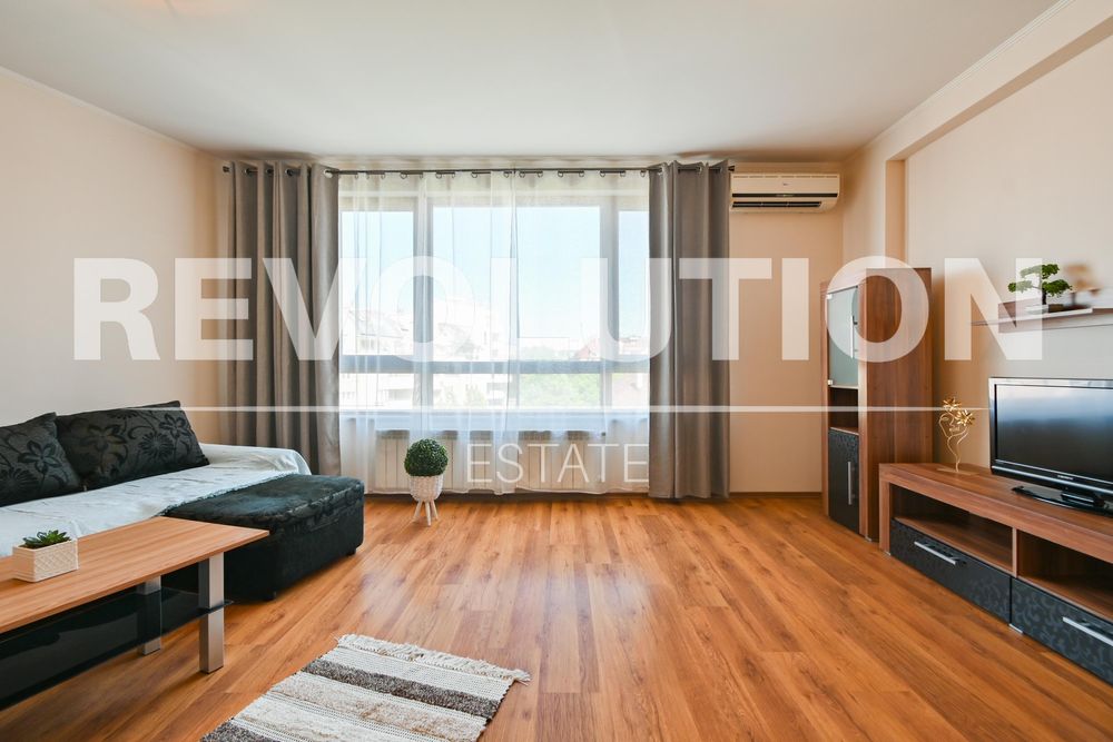 Дава се под наем Двустаен апартамент в София, Витоша - 70 кв.м за 618.12 € - Снимка #1