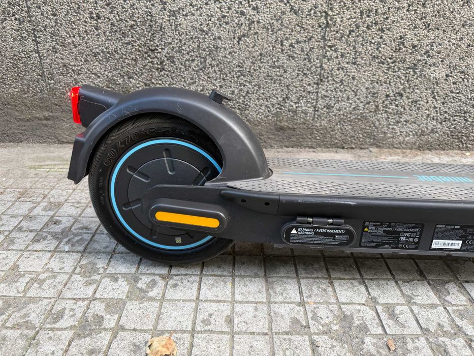 Ninebot Segway MAX G30D II/15.3 Ah/Електрически скутер
