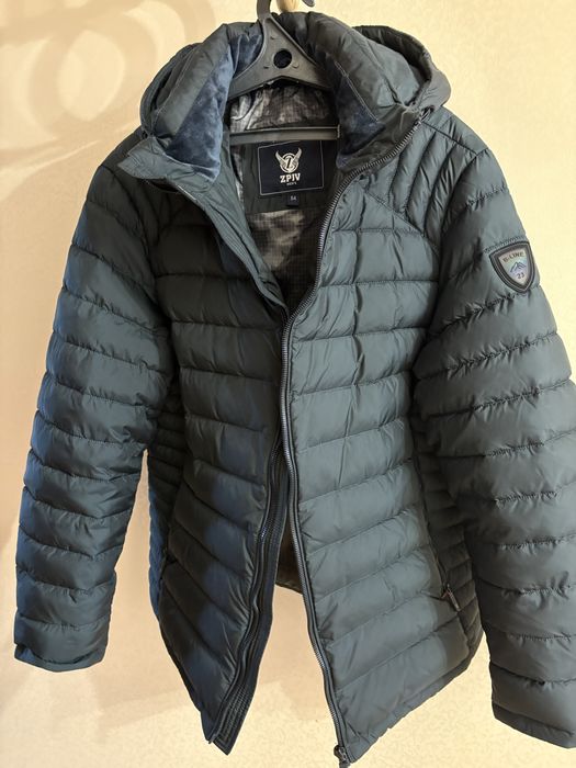 Продам зимнию куртку