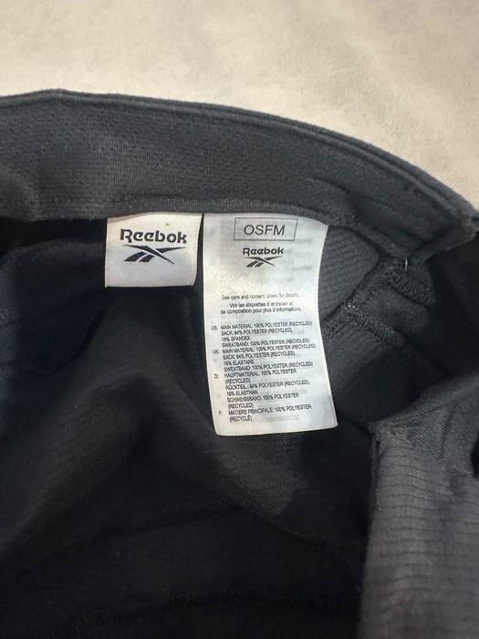 Продам кепку Reebok