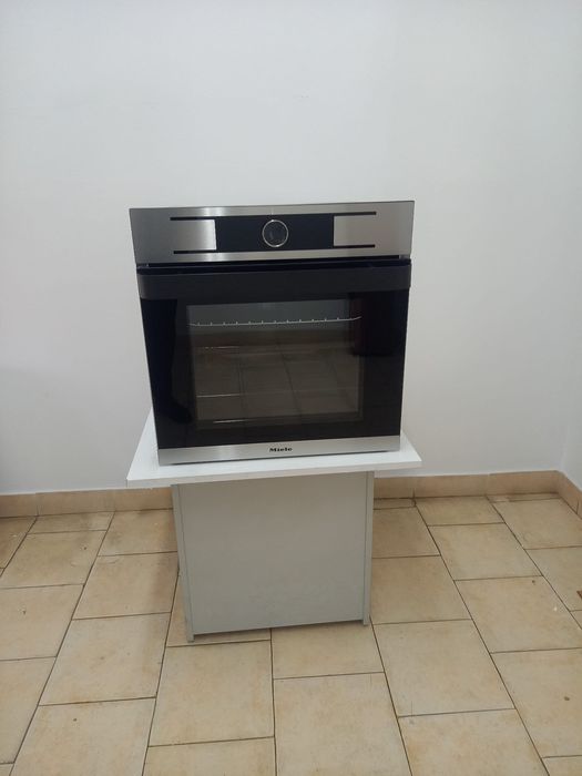 Miele/Миеле/ Нова фурна за вграждане