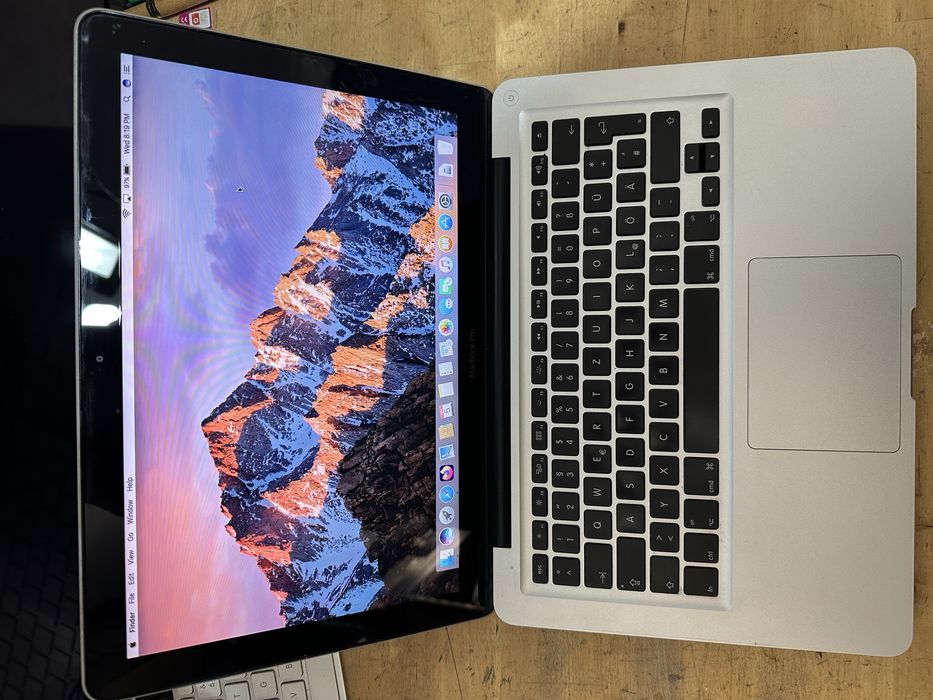 laptop macbook pro late 2011 intel core i5