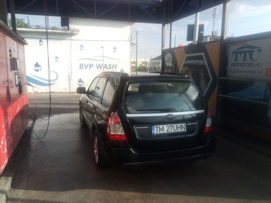 Dezmembrez Subaru Forester negru 2,0 an 2007 benzina 158 cai