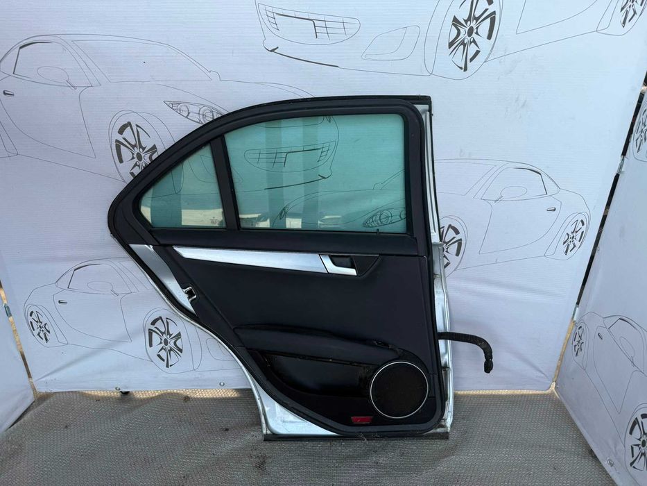 Ușă Spate Stânga Mercedes-Benz C-Class W204 Sedan Gri Cod OEM A2047300105 2011 / [2007-2014] / (11N)