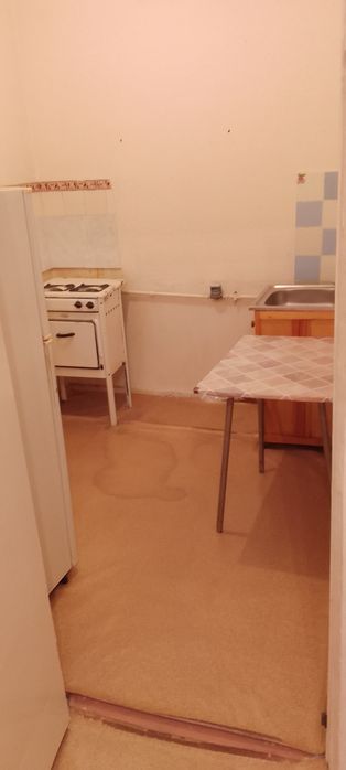 Юнусабад-15  1/1/4  (метро Туркистон) полупустая.