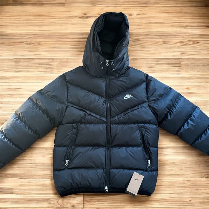 Nike Storm-Fit яке