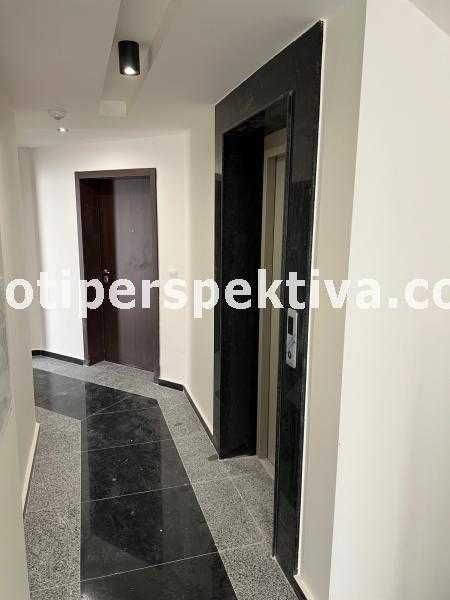 Продава се Тристаен апартамент в Пловдив, Кючук Париж - 87 кв.м за 1351 €/кв.м - Снимка #1