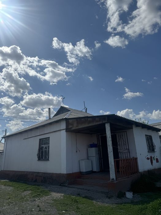 Уй сатылады , продам дом