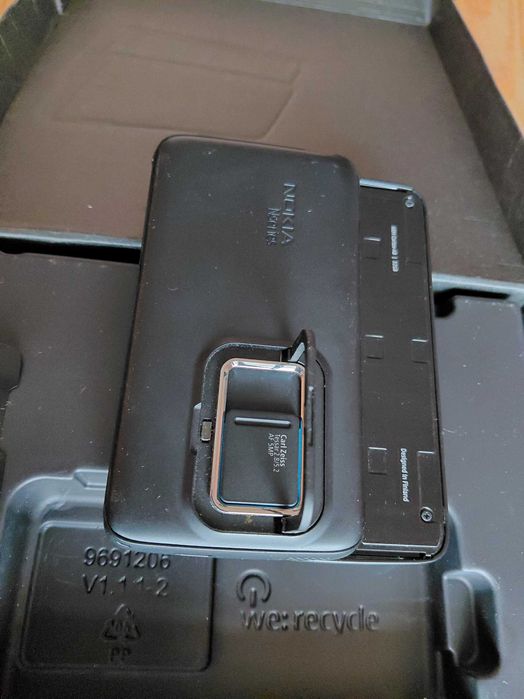 Nokia N900 impecabil atat estetic cat si tehnic / cutie + accesorii