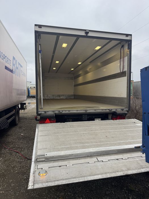 Remorca cu protap izoterma,vagon,container