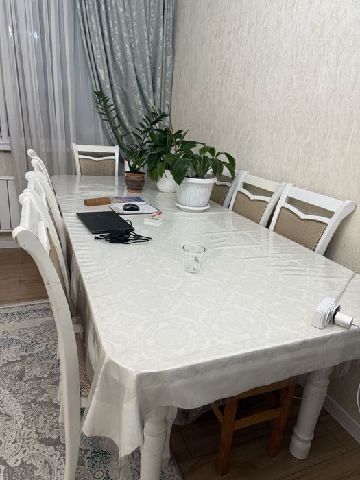 Стол для гостиной