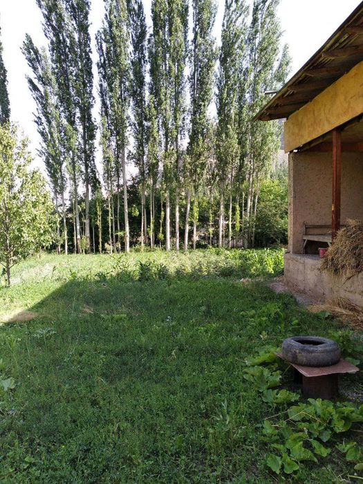 Shohimardonda zudlik bilan hovli uy sotiladi