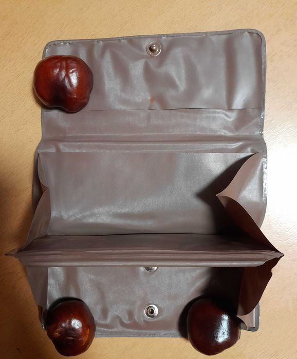 Ретро портмоне от времето на соца, комбинезони, престилки кърпи