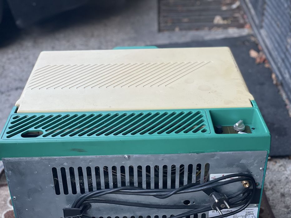 Хладилна чанта Газ,12v и 220v