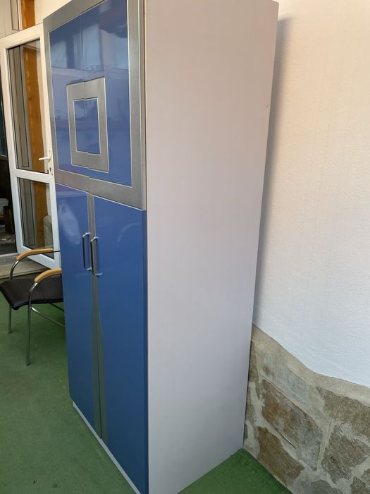 Двукрилен гланциран гардероб