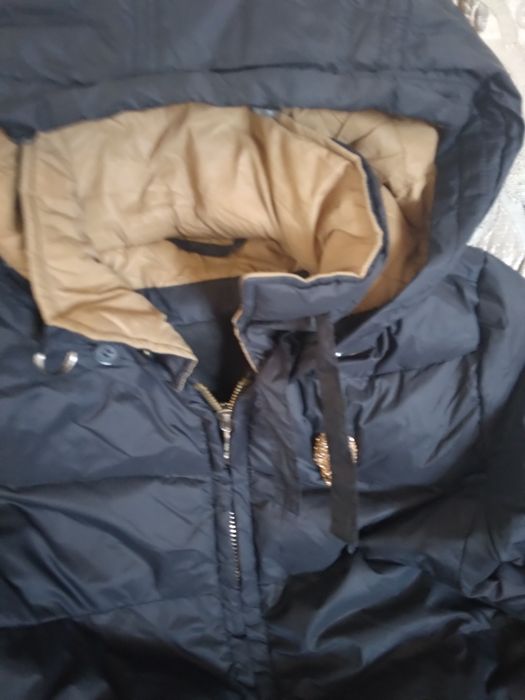 Продам куртку весна