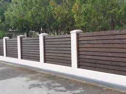 Vand garduri si porti moderne din plasa bordurata, lemn, fier, beton