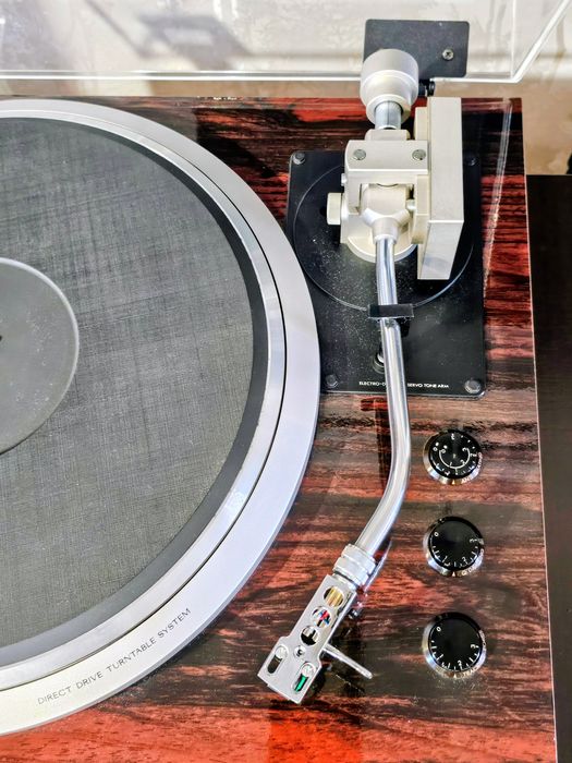 Проигрыватель Viktor QL-Y7, усилитель JA-S55, дека KD-A55.