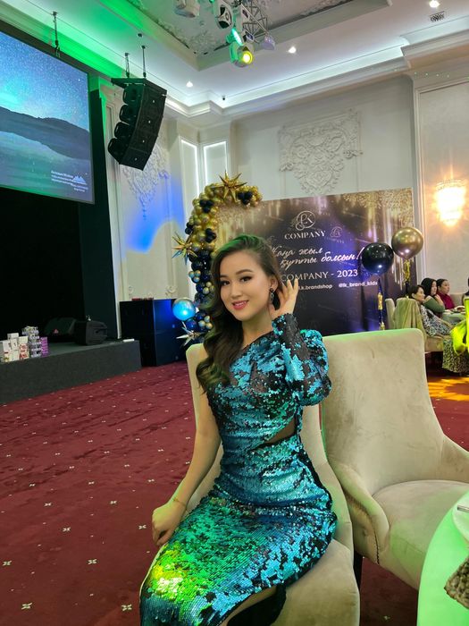 Вечерние платья новая