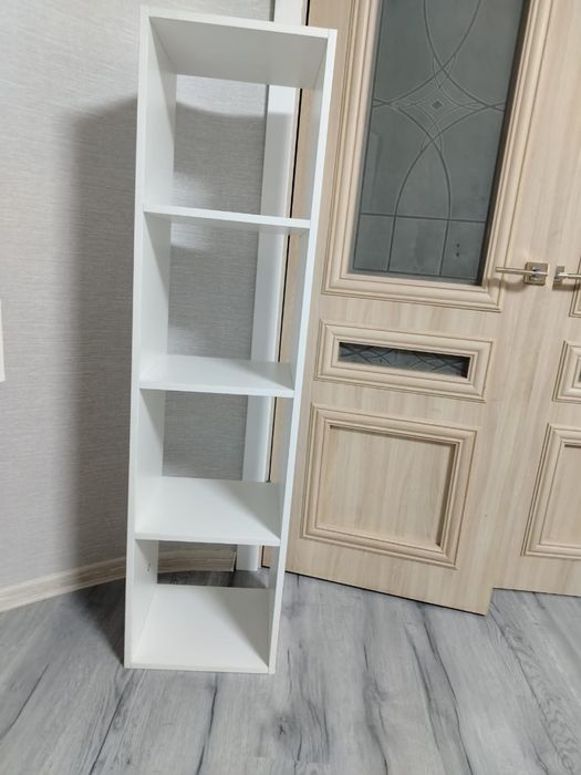 Продам книжную полку