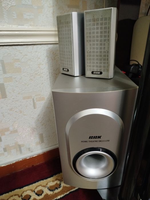 ДВД сотилади холати яхши бешта калонкаси бор куйлаши тиник