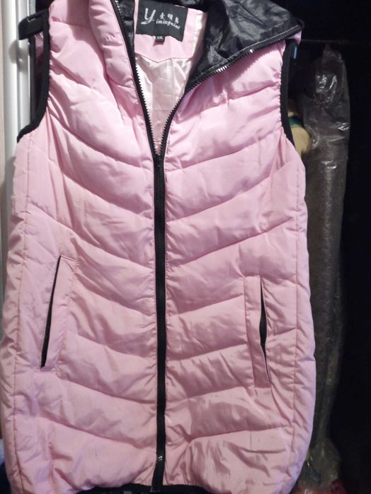 Жилетка в хорошем состоянии.