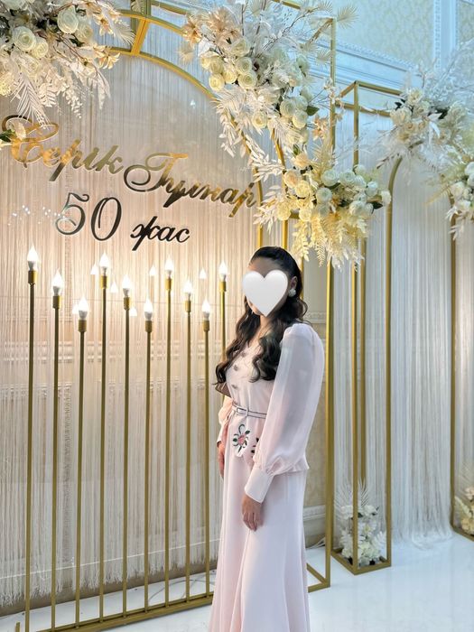 Продам платье как новое