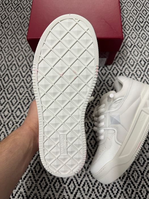 Valentino Garavani one stud xl