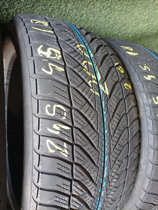 245 45 18 Goodyear m+s