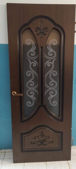 Продаётся двери комнатные