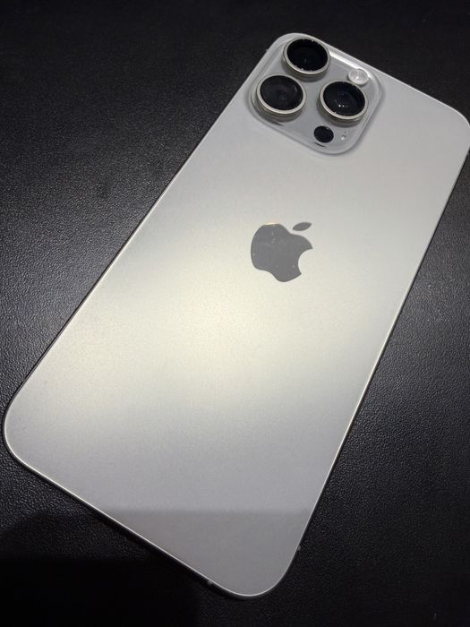 Айфон 15 Про Макс